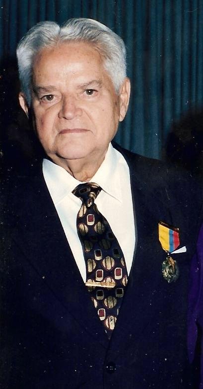 Dr. Luis Baquerizo Amador, fundador de LABAQ Laboratorios Baquerizo S.A.